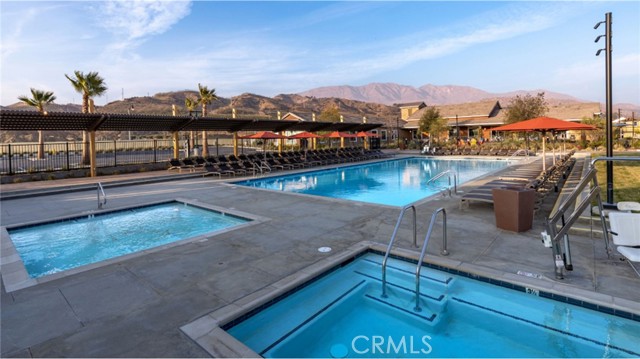 Detail Gallery Image 3 of 7 For 567 Eureka Dr, Santa Paula,  CA 93060 - 4 Beds | 3/1 Baths