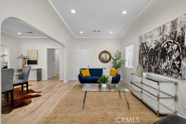 826 West 104th Street, Los Angeles, CA, 90044 826 West 104th Street, Los Angeles, CA, 90044