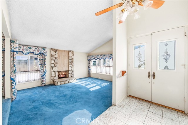 Detail Gallery Image 2 of 46 For 4501 Fir, Seal Beach,  CA 90740 - 4 Beds | 2 Baths