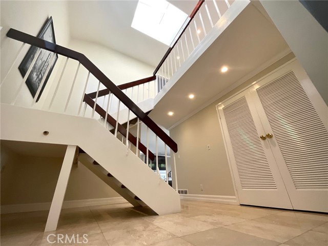 Detail Gallery Image 2 of 28 For 1814 Tanager Dr, Costa Mesa,  CA 92626 - 4 Beds | 2/1 Baths