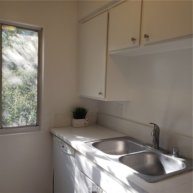 Detail Gallery Image 8 of 54 For 1661 Neil Armstrong #231,  Montebello,  CA 90640 - 1 Beds | 1 Baths