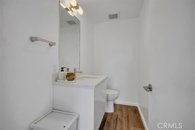 6919 Knowlton Place, Los Angeles CA: https://media.crmls.org/medias/443d9096-bf54-49a2-a4de-42cfbab03915.jpg