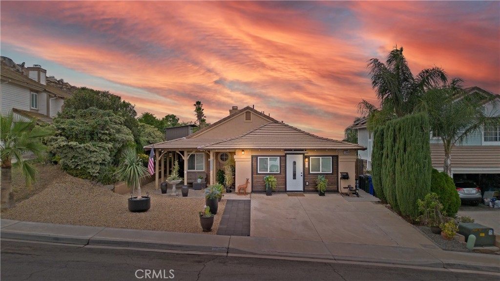 12080 Redwood Dr