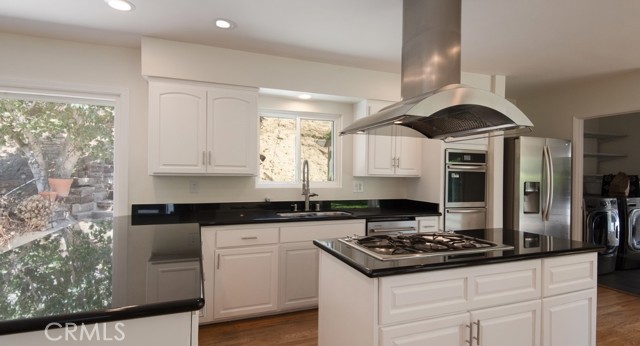 Detail Gallery Image 9 of 28 For 4610 Cerrillos Dr, Woodland Hills,  CA 91364 - 4 Beds | 2 Baths