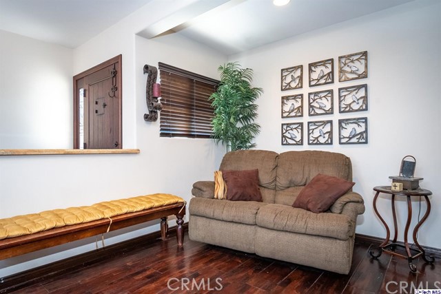 4 Bed Home for Sale in Tujunga, California