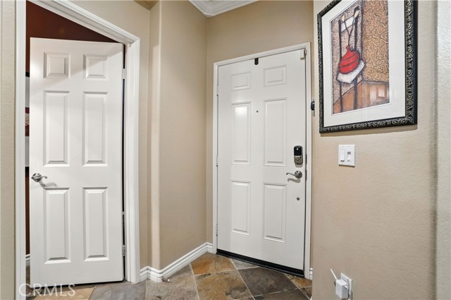 Detail Gallery Image 8 of 38 For 15636 Vista Way #104,  Lake Elsinore,  CA 92532 - 3 Beds | 2/1 Baths
