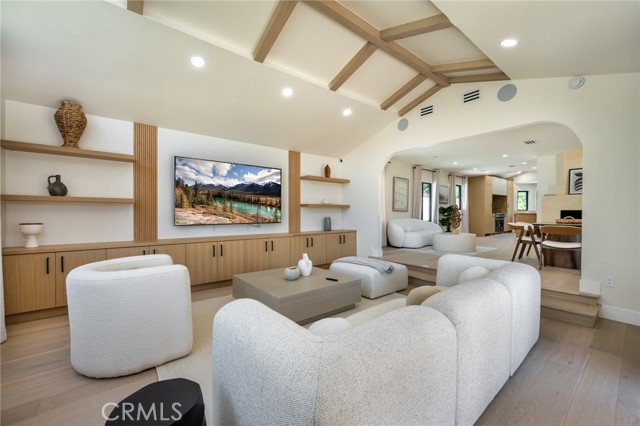 4 Bed Home for Sale in Sherman Oaks, California