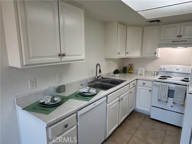 Detail Gallery Image 11 of 25 For 51080 Eisenhower a,  La Quinta,  CA 92253 - 2 Beds | 1/1 Baths