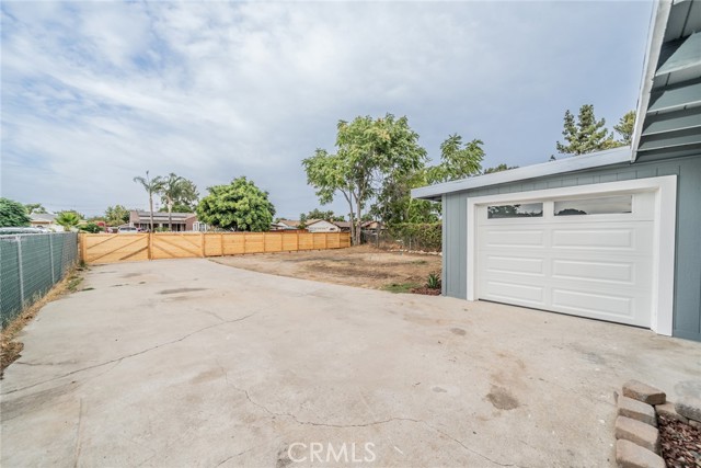 Detail Gallery Image 4 of 23 For 18863 8th St, Bloomington,  CA 92316 - 3 Beds | 1 Baths