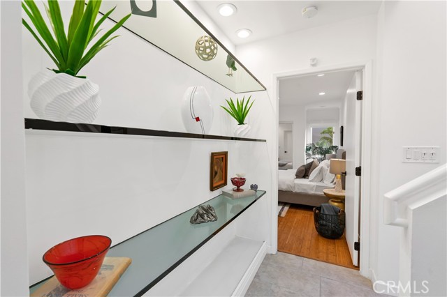 1156 S Carmelina Avenue, Los Angeles CA: https://media.crmls.org/medias/444014ff-ab55-4f7f-b811-5dcd76905d7b.jpg