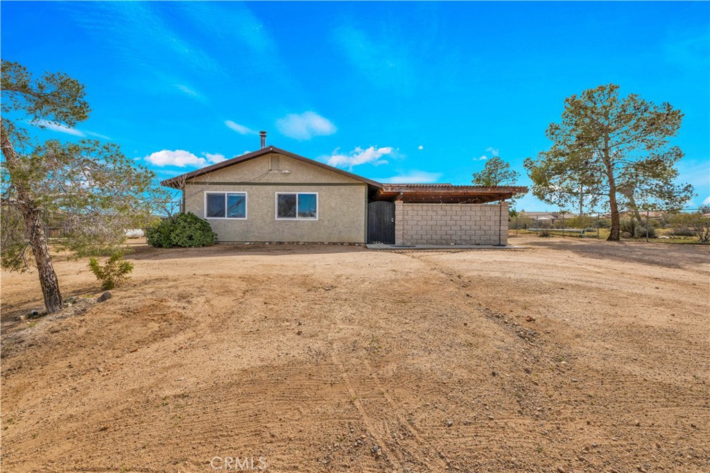 58331 Caliente Street