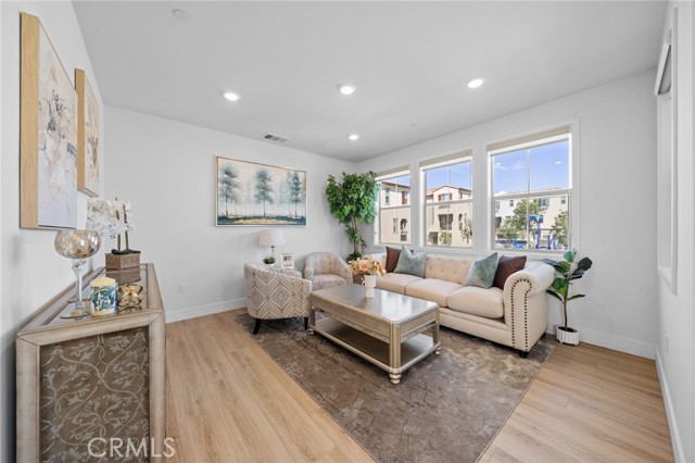 Detail Gallery Image 6 of 54 For 18324 Maidenhair Way, Yorba Linda,  CA 92886 - 2 Beds | 2/1 Baths