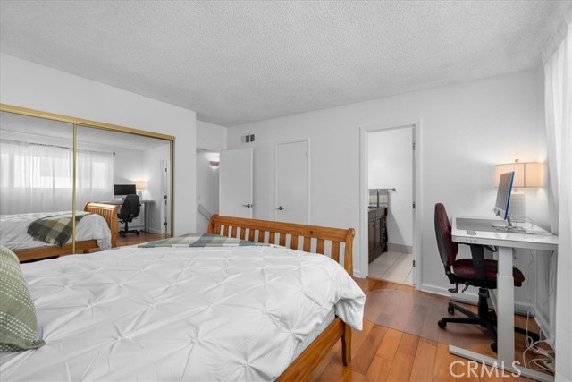 1747 Barry Avenue, Los Angeles CA: https://media.crmls.org/medias/4442353f-cdd6-463d-85ee-366a387fa3a7.jpg