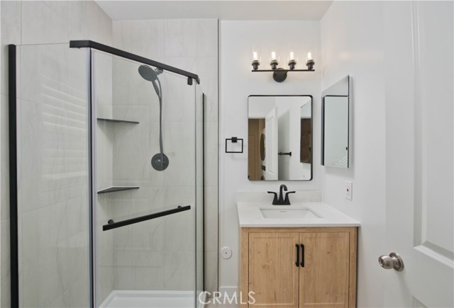 Detail Gallery Image 11 of 15 For 17416 Los Alimos St, Granada Hills,  CA 91344 - 1 Beds | 1 Baths
