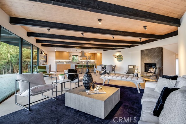 Detail Gallery Image 9 of 31 For 3350 Wrightwood Dr, Studio City,  CA 91604 - 3 Beds | 2/1 Baths