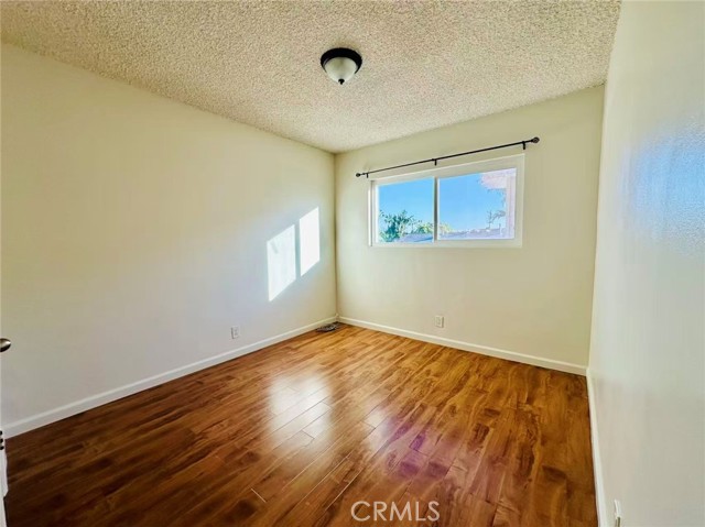 Detail Gallery Image 5 of 9 For 933 N Alameda Ave #6,  Azusa,  CA 91702 - 2 Beds | 1 Baths