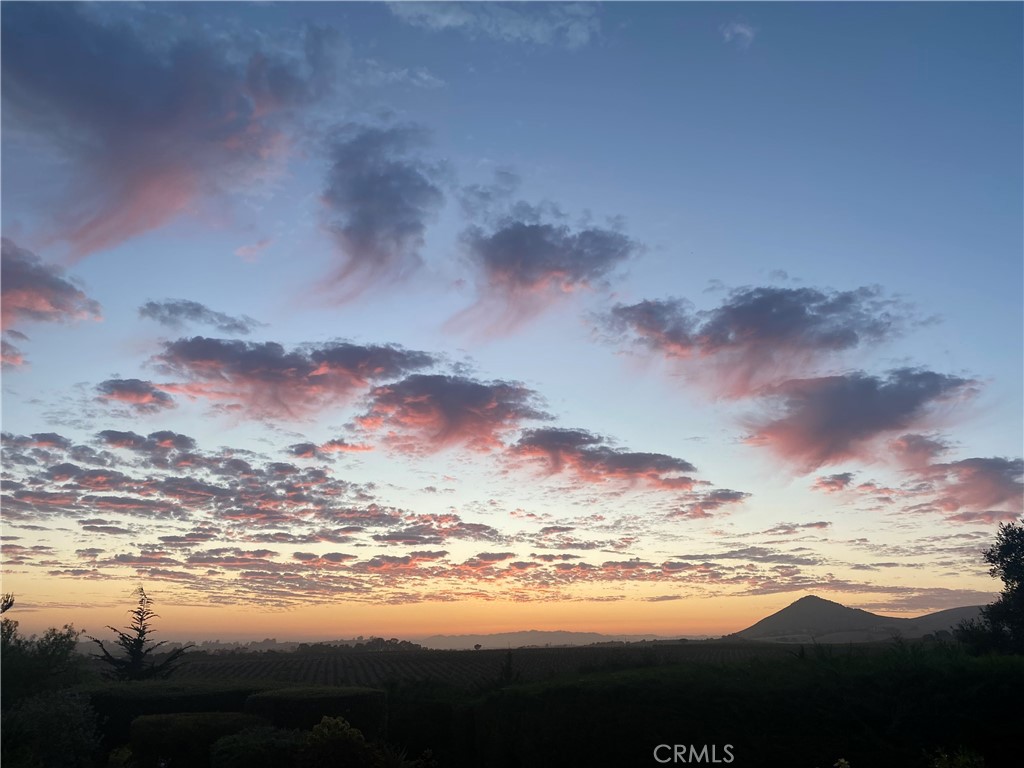 https://media.crmls.org/medias/44431630-d4be-4bbe-a620-66e2f4a99765.jpg?preset=X-Large