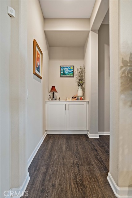 Detail Gallery Image 25 of 66 For 18619 Cedar Crest Dr, Canyon Country,  CA 91387 - 3 Beds | 2/1 Baths