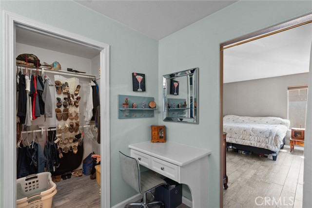 27606 Primrose Lane, Castaic CA: https://media.crmls.org/medias/44443337-1956-47ec-aba5-c6f814972b40.jpg