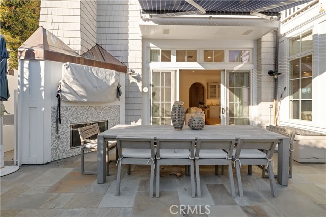 Detail Gallery Image 39 of 70 For 1450 6th St, Manhattan Beach,  CA 90266 - 6 Beds | 5/1 Baths