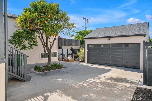 6129 W 83rd Place, Los Angeles CA: https://media.crmls.org/medias/4444bf4c-4902-4a04-a807-e605bbdb23f9.jpg