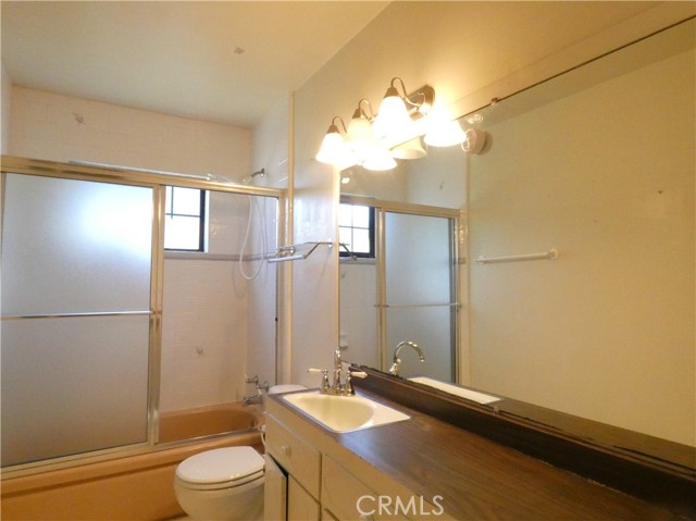 Detail Gallery Image 10 of 20 For 1202 N School, Santa Maria,  CA 93454 - 3 Beds | 2 Baths