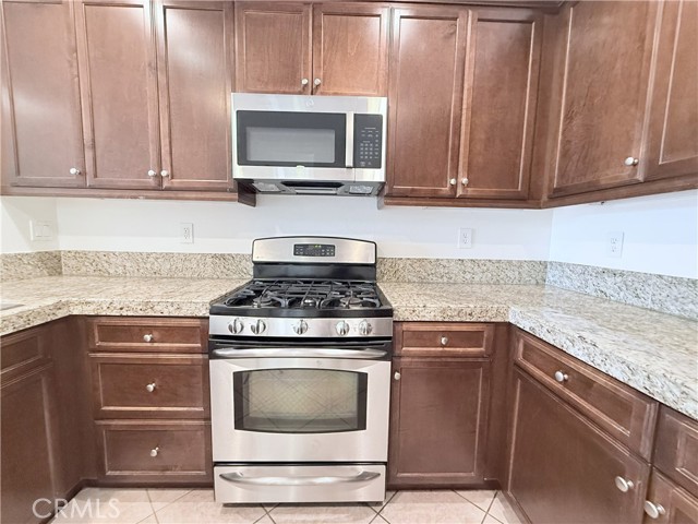 Detail Gallery Image 6 of 29 For 1331 Abelia, Irvine,  CA 92606 - 3 Beds | 2/2 Baths