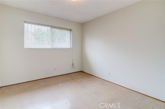 1924 W Secrest Way, Santa Ana CA: https://media.crmls.org/medias/44456d70-3975-4a19-b3d4-f9118824e068.jpg