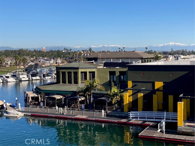 5327 Marina Pacifica N Drive, Long Beach CA: https://media.crmls.org/medias/4445d582-4013-45f2-850b-103a1d77fae5.jpg