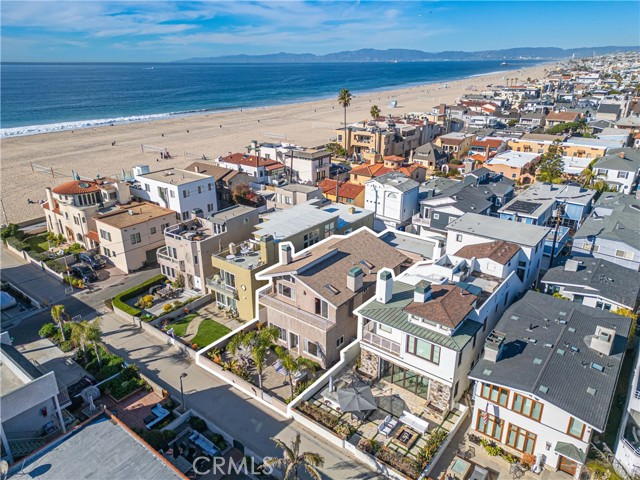 33 16th Street, Hermosa Beach, California 90254, 4 Bedrooms Bedrooms, ,4 BathroomsBathrooms,Residential,Sold,16th,SR24056246