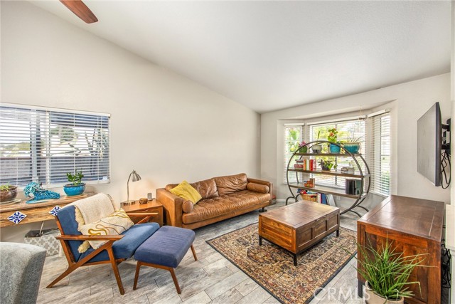 Detail Gallery Image 9 of 33 For 2201 Canyon, Colton,  CA 92324 - 3 Beds | 2 Baths