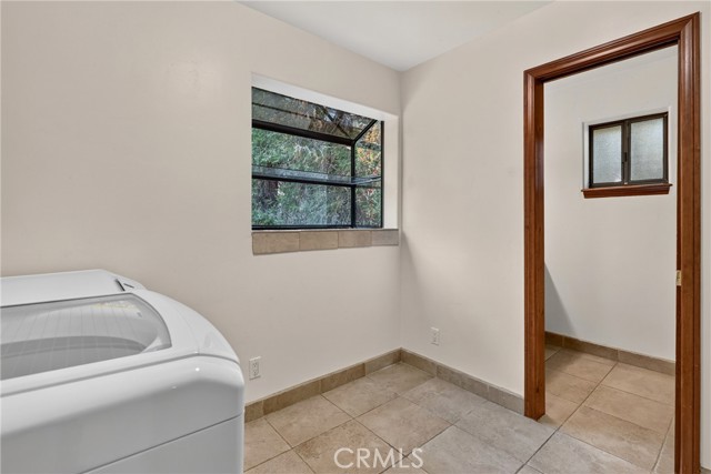 279 S Cumberland, Lake Arrowhead, CA 92352