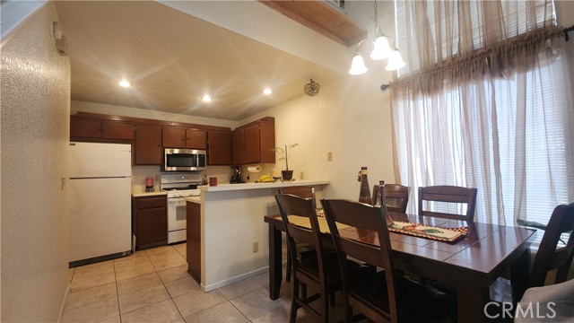 Detail Gallery Image 7 of 24 For 220 E Grant #63,  Santa Maria,  CA 93454 - 2 Beds | 2 Baths