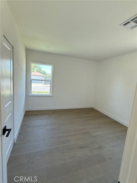 16913 Covello Street, Van Nuys CA: https://media.crmls.org/medias/44482859-b34a-4f1b-8d80-8be3c78fa12c.jpg
