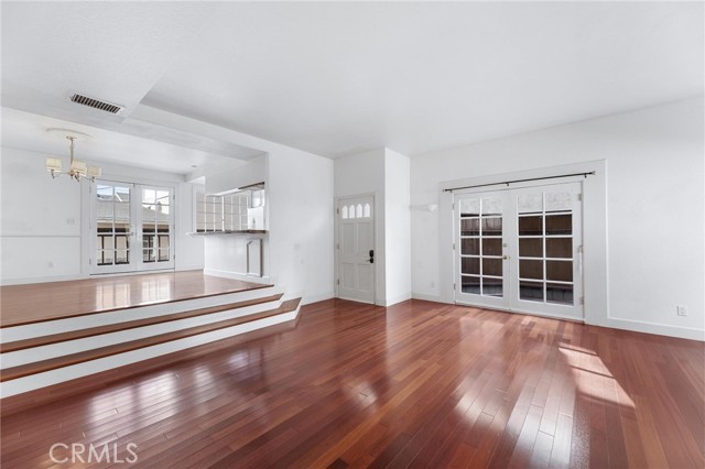 Detail Gallery Image 6 of 35 For 1515 Artesia #2,  Manhattan Beach,  CA 90266 - 2 Beds | 3 Baths