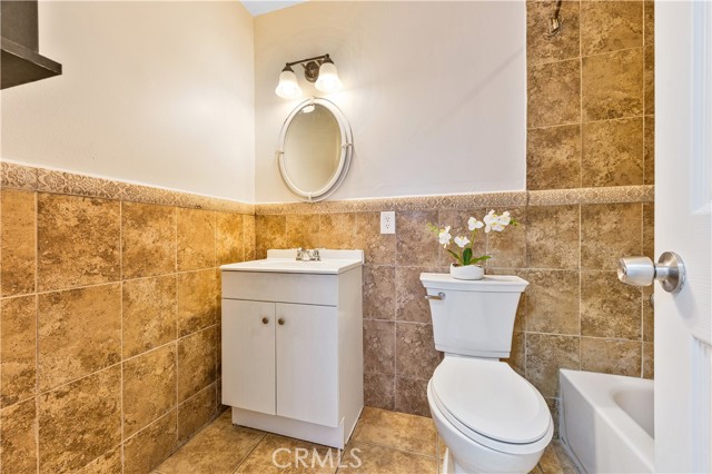 Detail Gallery Image 13 of 34 For 7315 Exeter St #12,  Paramount,  CA 90723 - 2 Beds | 2 Baths