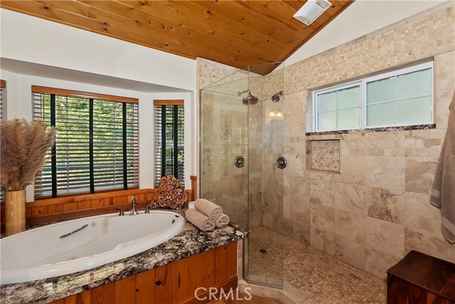 Detail Gallery Image 15 of 46 For 807 N Star Dr, Big Bear Lake,  CA 92315 - 5 Beds | 4 Baths