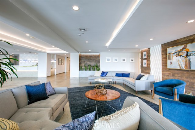 Detail Gallery Image 31 of 42 For 525 E Seaside Way #807,  Long Beach,  CA 90802 - 2 Beds | 1/1 Baths