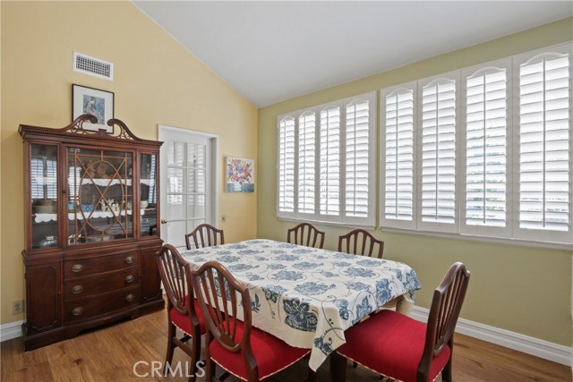 24211 Puerta De Luz, Mission Viejo CA: https://media.crmls.org/medias/444a12f3-c907-48d5-8ff2-f1566564eec2.jpg