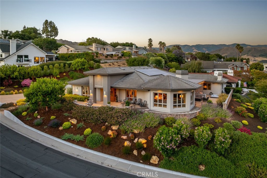 940 Pasatiempo Drive