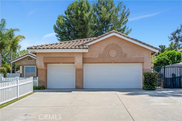42708 Mountain Shadow Road, Murrieta CA: https://media.crmls.org/medias/444b960e-630b-472e-bfbb-89e51b344fc7.jpg