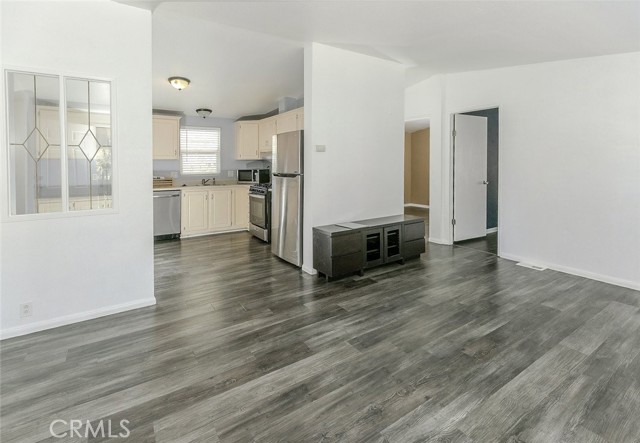29021 Bouquet Canyon Road, Saugus CA: https://media.crmls.org/medias/444bf6b7-408f-42e1-9420-3e842d7f521f.jpg