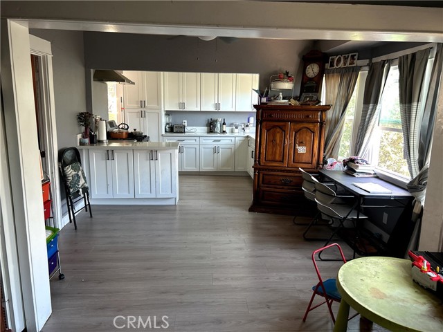 328 Vista Place, Los Angeles CA: https://media.crmls.org/medias/444c791e-a329-401c-b3e1-17359b9490e7.jpg