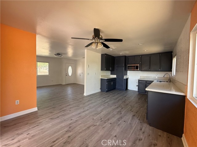 Detail Gallery Image 4 of 25 For 17260 Pfeifer Way, Perris,  CA 92570 - 3 Beds | 2 Baths