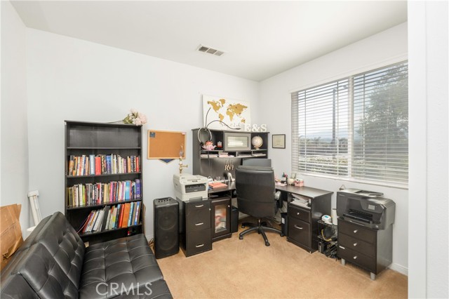 Detail Gallery Image 5 of 52 For 6651 Darling Ln, San Bernardino,  CA 92407 - 4 Beds | 2/1 Baths