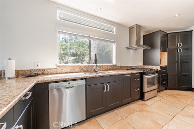 8665 Valley Circle Boulevard, West Hills CA: https://media.crmls.org/medias/444f3583-8d84-419c-9fdc-b2f1a2f53935.jpg