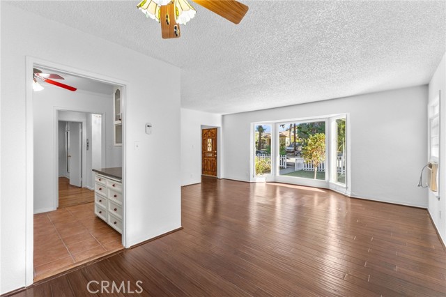 Detail Gallery Image 3 of 52 For 7647 Pickering, Whittier,  CA 90602 - 3 Beds | 3 Baths