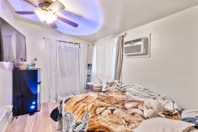 207 E 5th Street, Beaumont CA: https://media.crmls.org/medias/44508f54-bcc3-4343-bcd4-5019abf00526.jpg