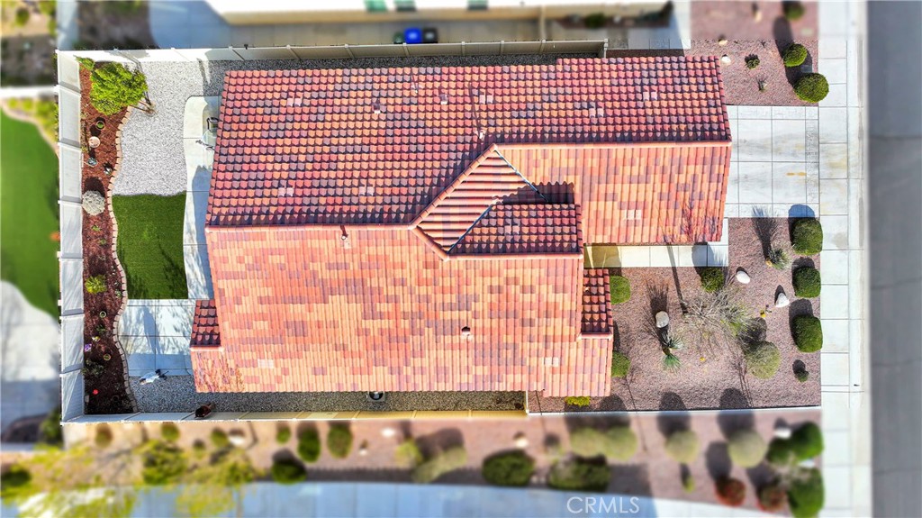 https://media.crmls.org/medias/44511585-90c6-4a45-bcf7-9e481ac09974.jpg?preset=X-Large