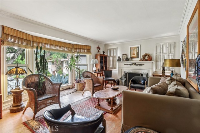5603 Heatherdale Drive, Los Angeles CA: https://media.crmls.org/medias/44521a95-617e-47f3-b5ad-84597b7b6cc1.jpg